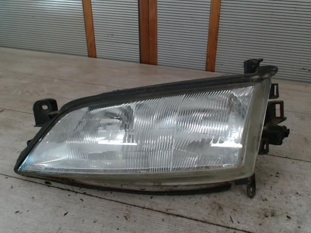 bontott OPEL VECTRA B Bal Fényszóró