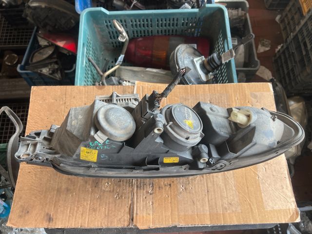 bontott OPEL VECTRA B Bal Fényszóró
