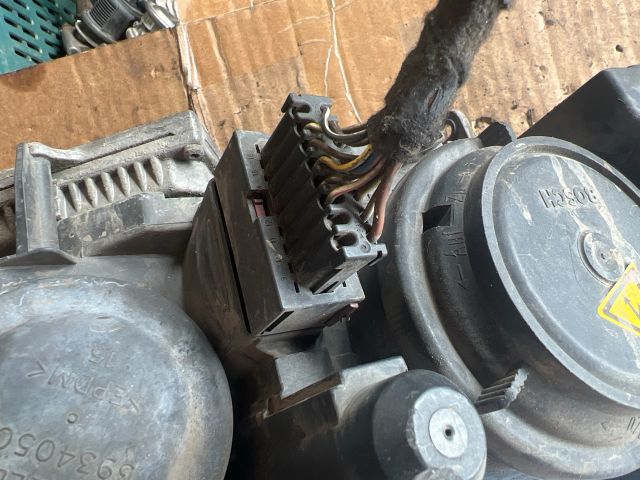 bontott OPEL VECTRA B Bal Fényszóró