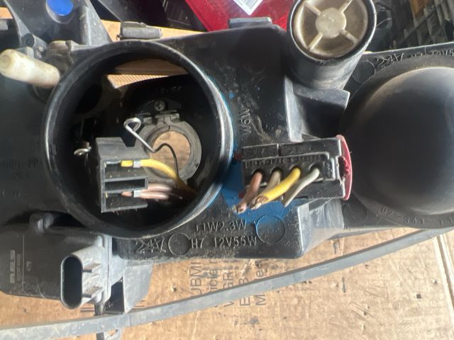 bontott OPEL VECTRA B Bal Fényszóró