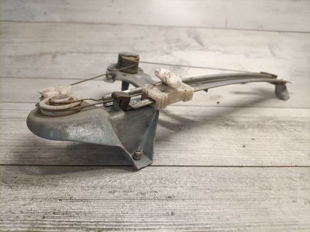 bontott OPEL VECTRA B Bal hátsó Ablakemelő Szerkezet (Mechanikus)