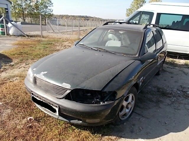 bontott OPEL VECTRA B Bal hátsó Ablakvezető Gumi