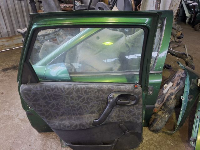 bontott OPEL VECTRA B Bal hátsó Ajtó (Részeivel)