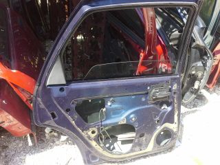 bontott OPEL VECTRA B Bal hátsó Ajtó (Részeivel)