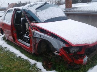 bontott OPEL VECTRA B Bal hátsó Ajtó (Üres lemez)