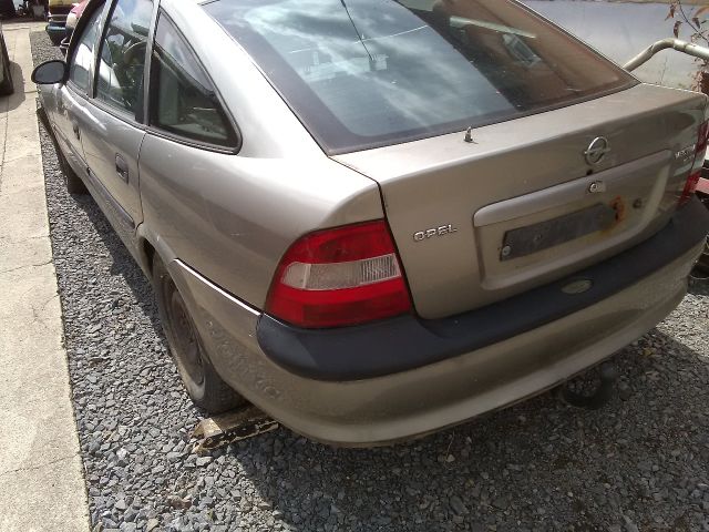 bontott OPEL VECTRA B Bal hátsó Ajtó (Üres lemez)