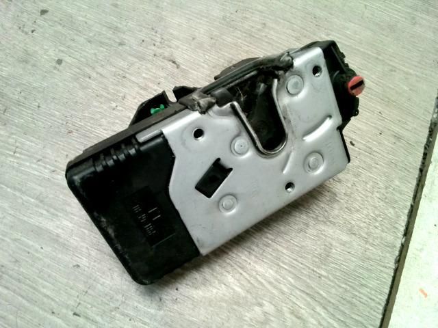 bontott OPEL VECTRA B Bal hátsó Ajtózár