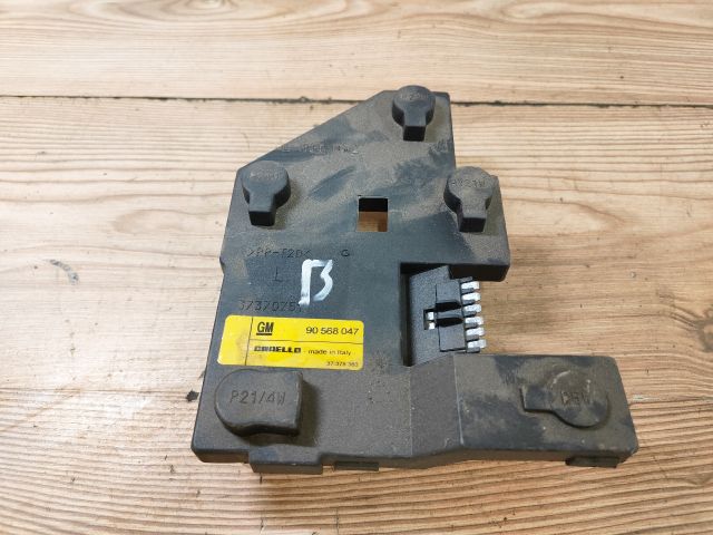 bontott OPEL VECTRA B Bal Hátsó Lámpa Foglalat