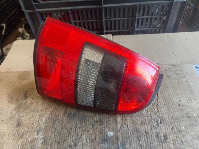 bontott OPEL VECTRA B Bal Hátsó Lámpa