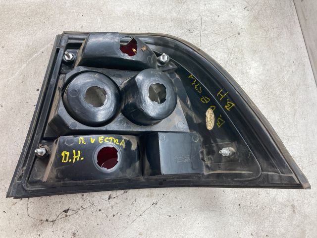 bontott OPEL VECTRA B Bal Hátsó Lámpa