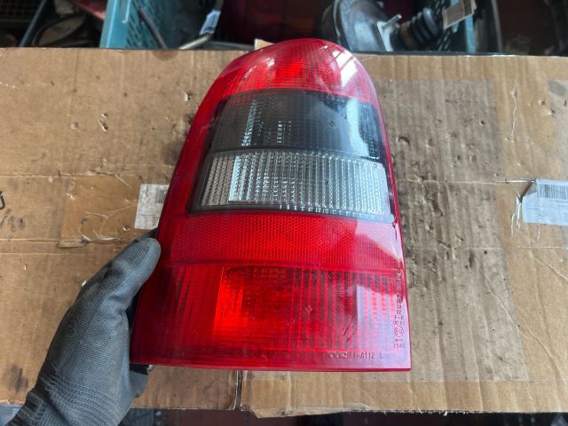 bontott OPEL VECTRA B Bal Hátsó Lámpa