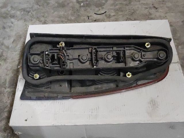 bontott OPEL VECTRA B Bal Hátsó Lámpa