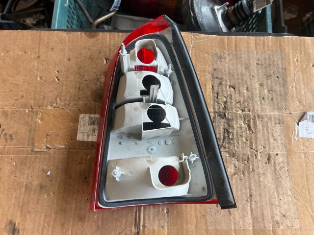 bontott OPEL VECTRA B Bal Hátsó Lámpa