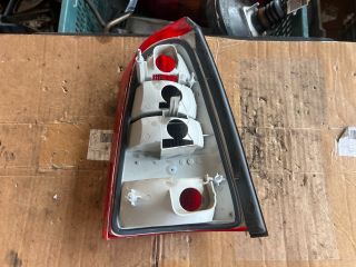 bontott OPEL VECTRA B Bal Hátsó Lámpa