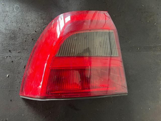 bontott OPEL VECTRA B Bal Hátsó Lámpa