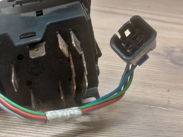 bontott OPEL VECTRA B Bal Kormánykapcsoló Irányjelző (Tempomatos)