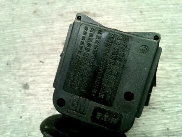 bontott OPEL VECTRA B Bal Kormánykapcsoló Irányjelző