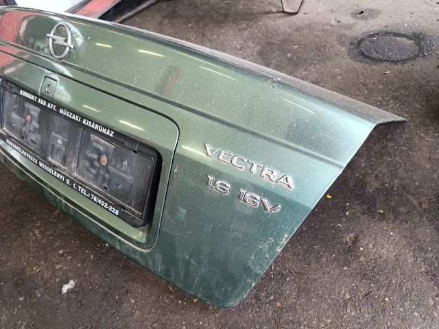 bontott OPEL VECTRA B Csomagtérajtó (Részeivel)