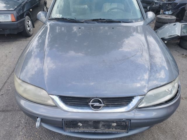 bontott OPEL VECTRA B Csomagtérajtó (Részeivel)