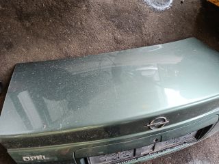 bontott OPEL VECTRA B Csomagtérajtó (Részeivel)
