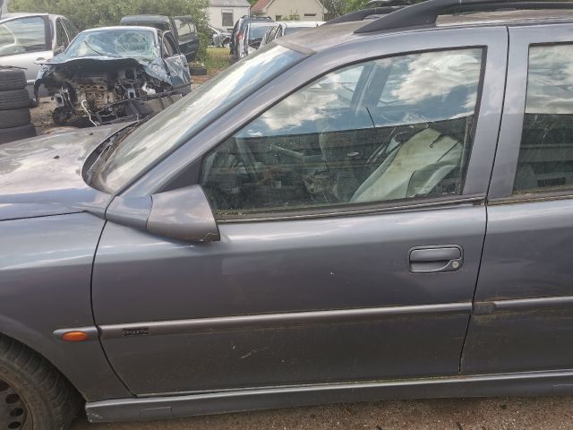 bontott OPEL VECTRA B Csomagtérajtó (Részeivel)