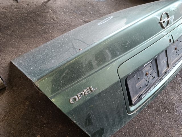 bontott OPEL VECTRA B Csomagtérajtó (Részeivel)