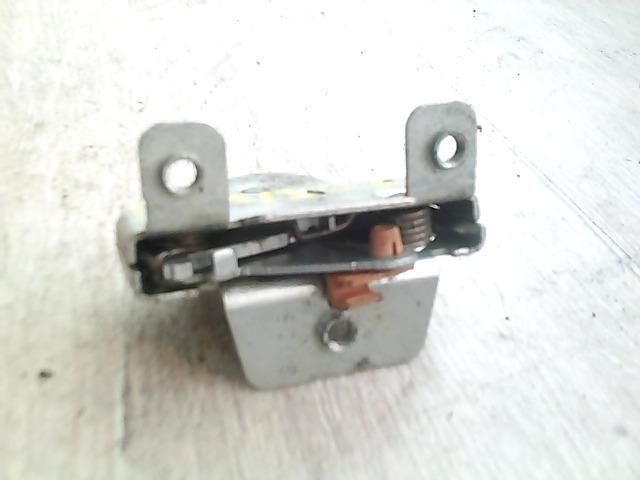 bontott OPEL VECTRA B Csomagtérajtó Zárszerkezet