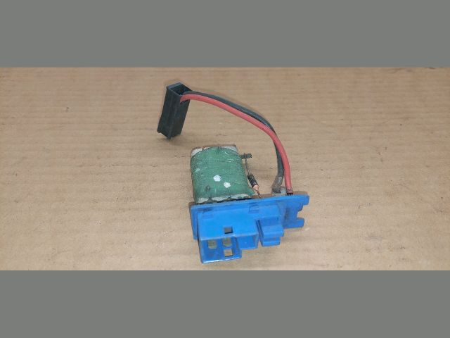 bontott OPEL VECTRA B Előtét Ellenállás Fűtőmotor