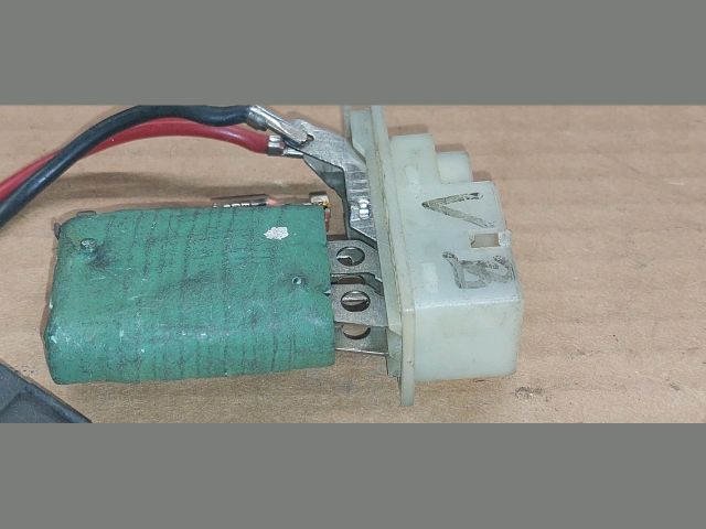 bontott OPEL VECTRA B Előtét Ellenállás Fűtőmotor