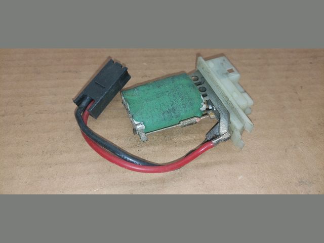 bontott OPEL VECTRA B Előtét Ellenállás Fűtőmotor