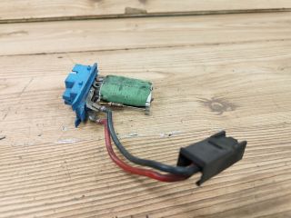 bontott OPEL VECTRA B Előtét Ellenállás Fűtőmotor