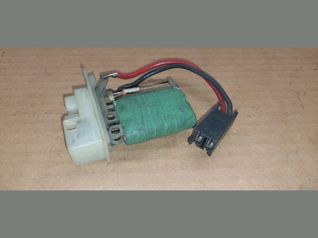 bontott OPEL VECTRA B Előtét Ellenállás Fűtőmotor