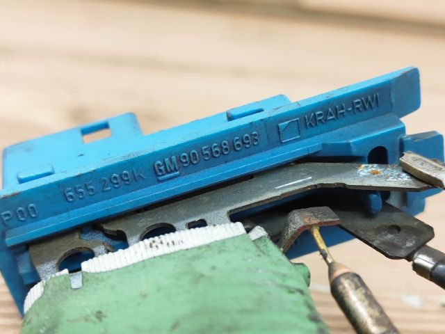 bontott OPEL VECTRA B Előtét Ellenállás Fűtőmotor