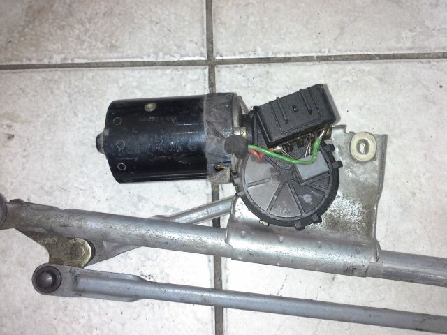 bontott OPEL VECTRA B Első Ablaktörlő Szerkezet