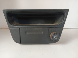 bontott OPEL VECTRA B Első Hamutartó