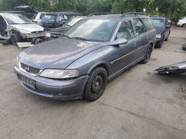bontott OPEL VECTRA B Első Lökhárító (Részeivel)