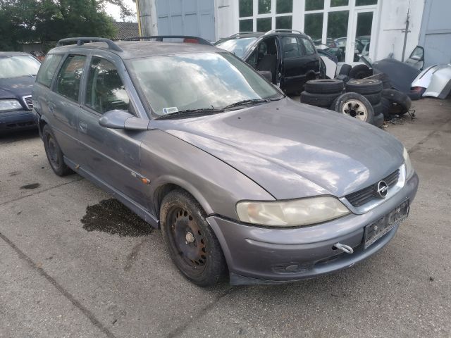 bontott OPEL VECTRA B Első Lökhárító (Részeivel)