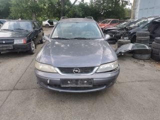 bontott OPEL VECTRA B Első Lökhárító (Részeivel)