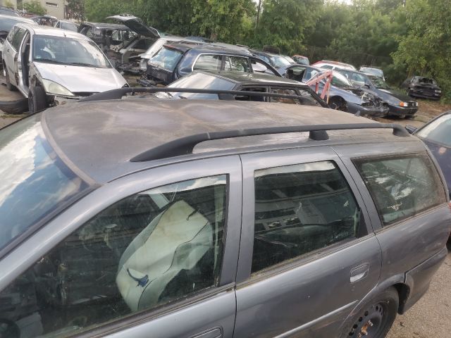 bontott OPEL VECTRA B Első Lökhárító (Részeivel)