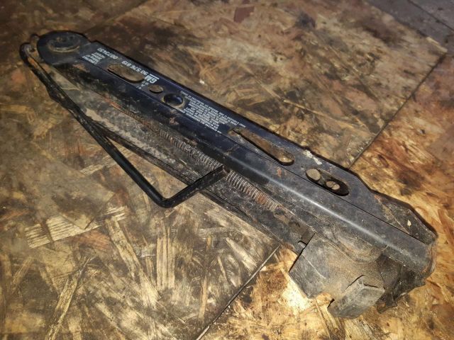 bontott OPEL VECTRA B Emelő