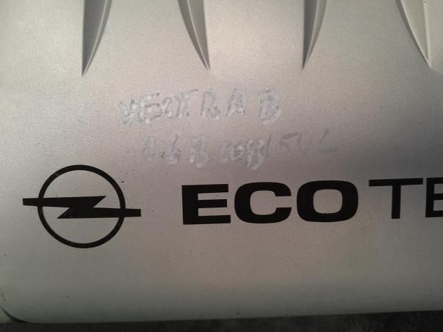 bontott OPEL VECTRA B Felső Hűtőburkolat