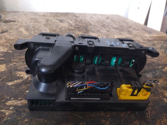 bontott OPEL VECTRA B Fűtéskapcsoló (digit klímás)