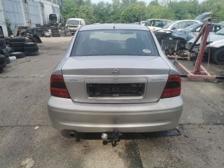 bontott OPEL VECTRA B Hátsó Lökhárító (Részeivel)