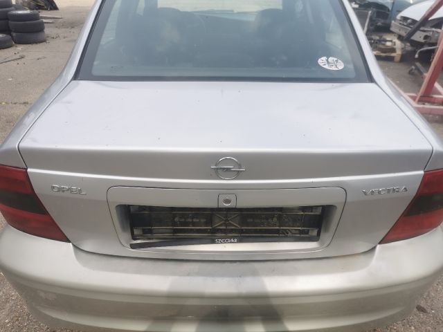bontott OPEL VECTRA B Hátsó Lökhárító (Részeivel)