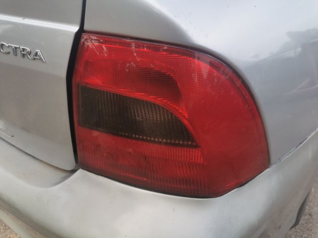 bontott OPEL VECTRA B Hátsó Lökhárító (Részeivel)