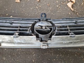 bontott OPEL VECTRA B Hűtőrács