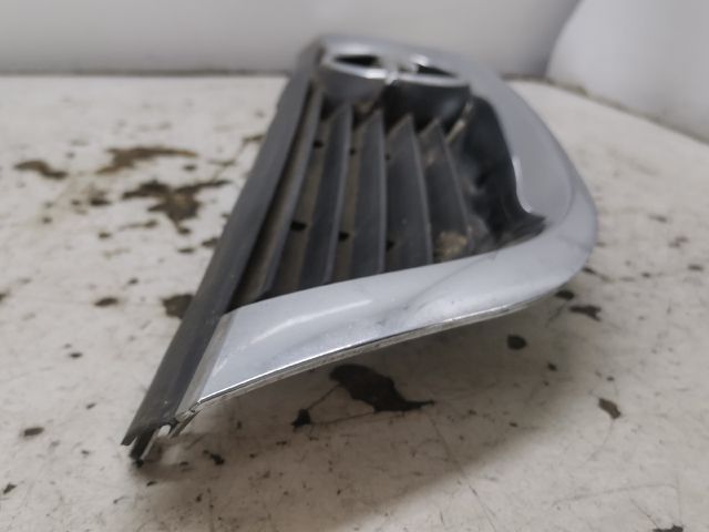 bontott OPEL VECTRA B Hűtőrács