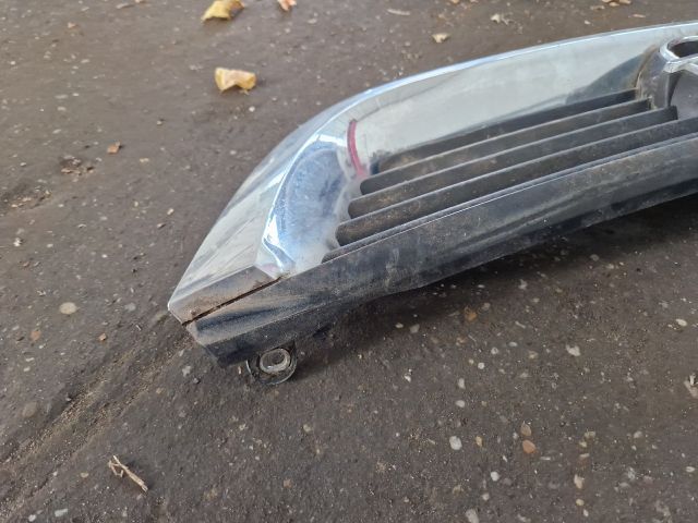 bontott OPEL VECTRA B Hűtőrács