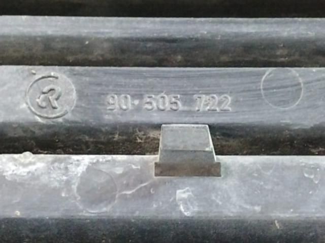 bontott OPEL VECTRA B Hűtőrács