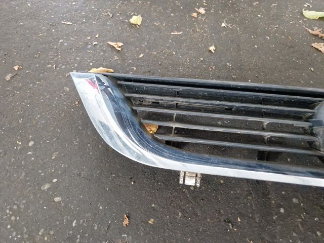 bontott OPEL VECTRA B Hűtőrács